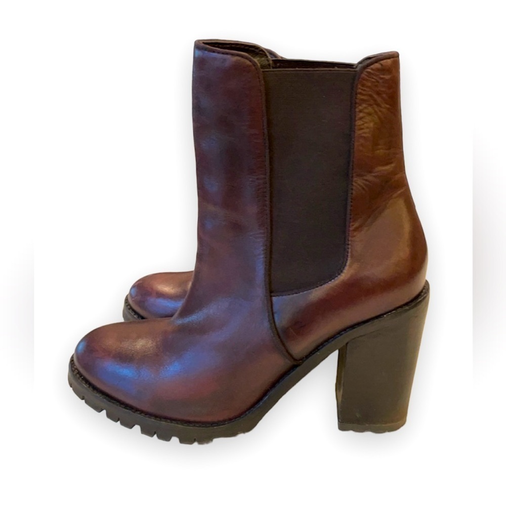 SEY Collection Pull On Boots - Picture 2 of 12